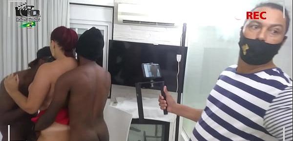  Making Of   Um afro brasileiro e o afro americano fudendo a milf bbw safada da bunda grande. ( Completo no xvideos red )